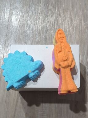 LUSH Dino Mate Bath Bomb Set